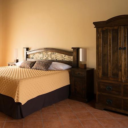 Hotel Casa San Bartolo Antigua Esterno foto